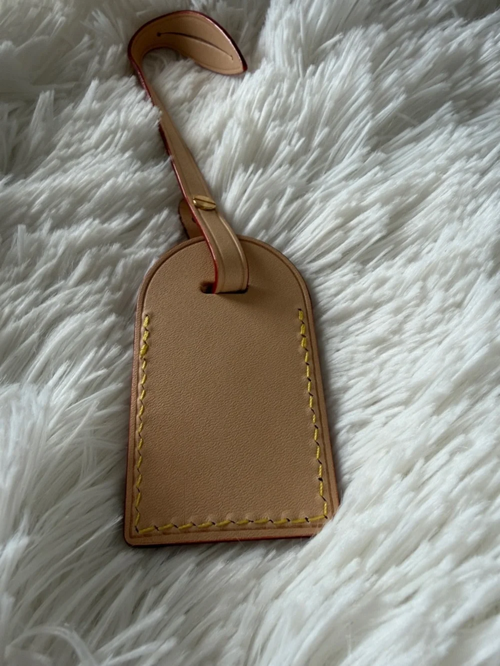 Louis Vuitton Tan Leather Luggage Tag with Red Edge - Picture 4 of 10